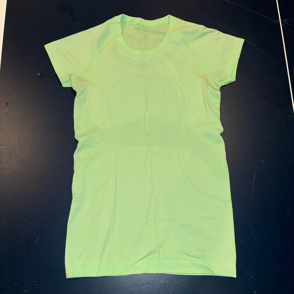 Lululemon Swiftly Tech Short Sleeve Shirt